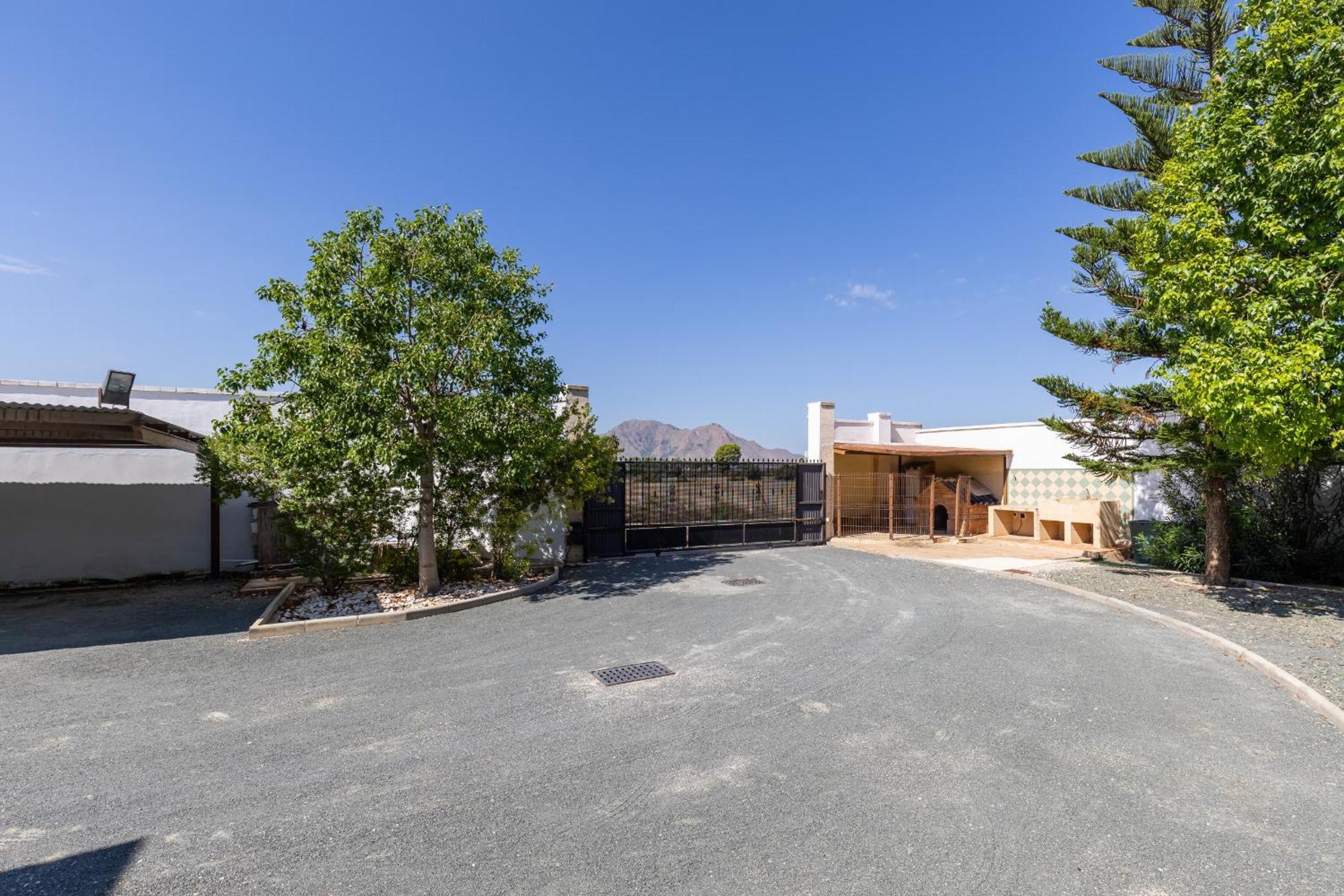 Waterwheel Villa By Fidalsa Almoradi Bagian luar foto