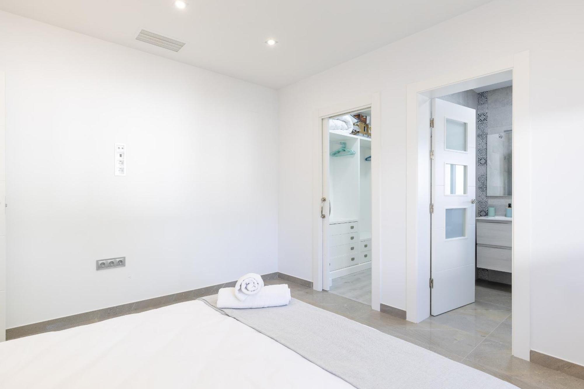 Waterwheel Villa By Fidalsa Almoradi Bagian luar foto