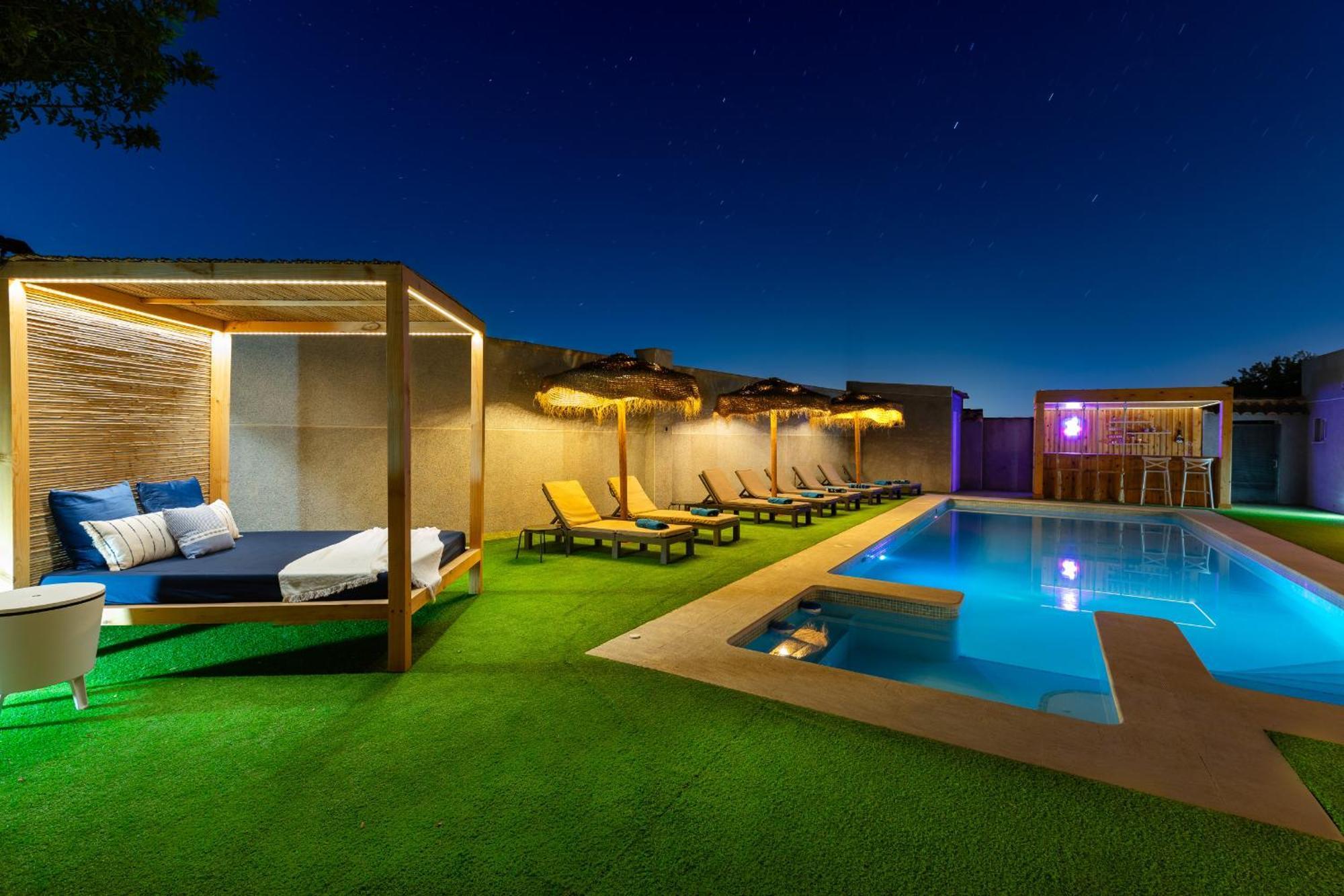Waterwheel Villa By Fidalsa Almoradi Bagian luar foto