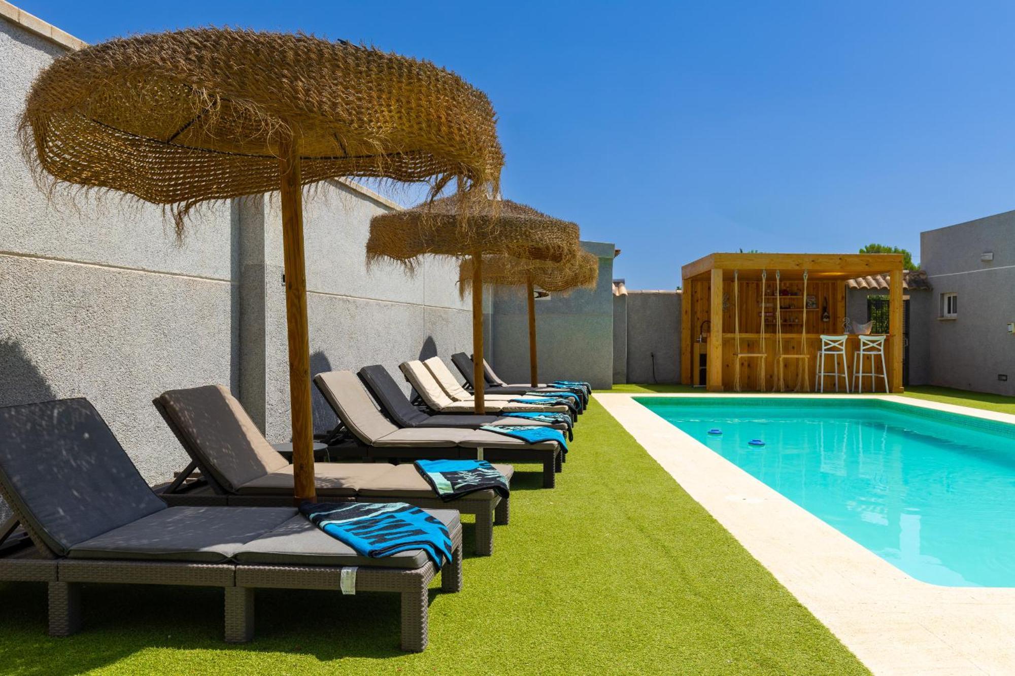 Waterwheel Villa By Fidalsa Almoradi Bagian luar foto